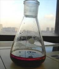 Extraction par le cyclohexane : du noir au pourpre.