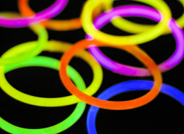 Photo de bracelets luminescents