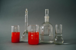 Ustensiles de verrerie de chimie